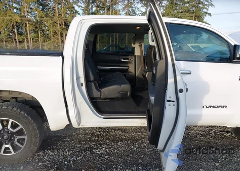 2017 Toyota Tundra Limited 5.7L V8 z USA, uszkodzony, nr VIN 5TFHY5F19HX642065